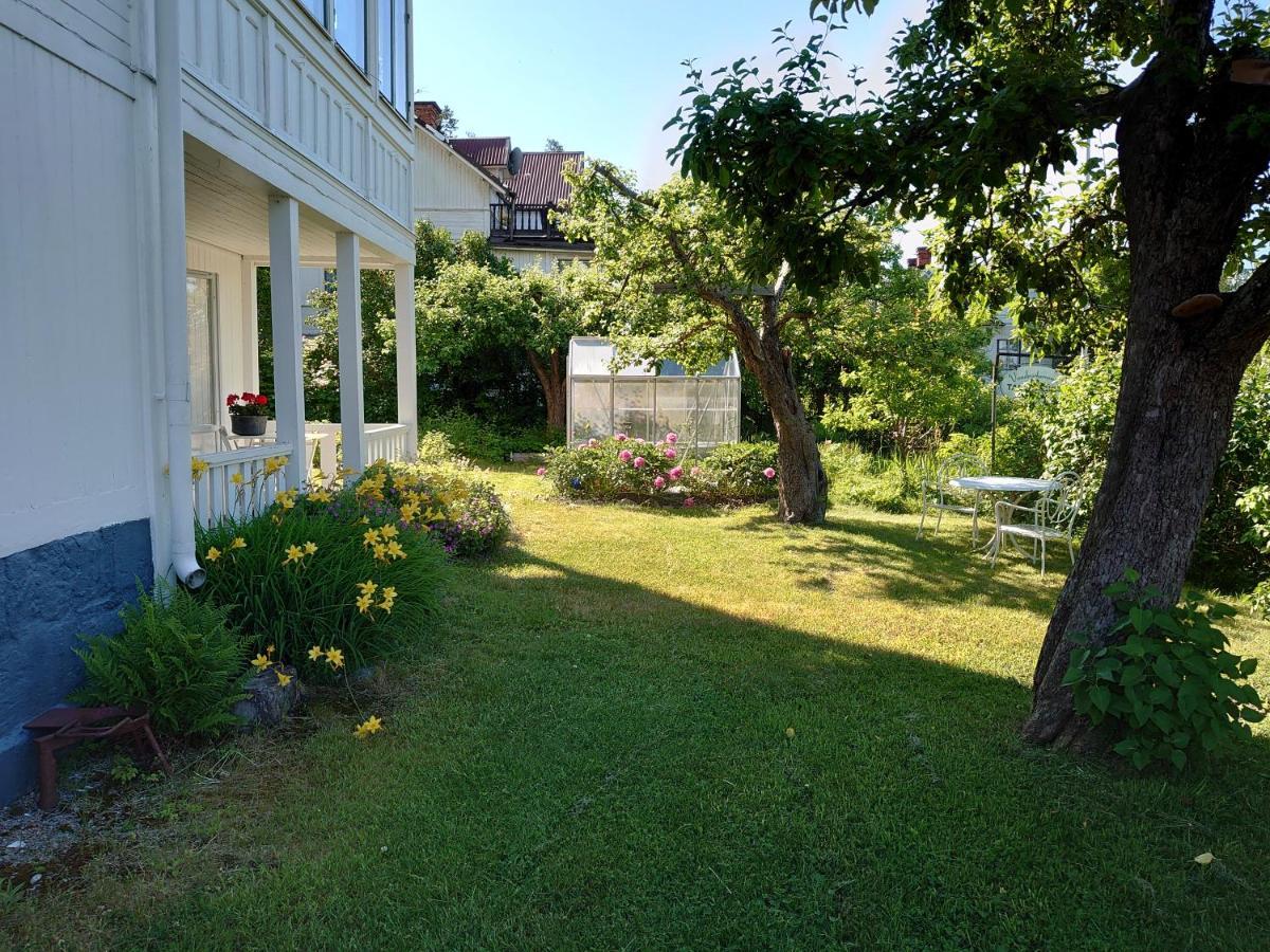 Vandrarhemmet Tallbacka/Aengelsberg Hostel Angelsberg Exterior foto